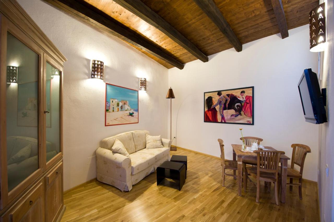 Castelletto Suites Cagliari Pokoj fotografie
